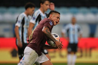 Jordy Alcívar anotó los dos goles para la clasificación de Liga de Quito en la Copa Sudamericana.