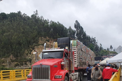 Tulcán. El 21 de julio, los conductores habilitaron el paso internacional, en la Panamericana, tras dos días de paro.