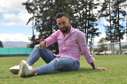 El arquero del club deportivo Universidad Católica compartió su historia de vida.