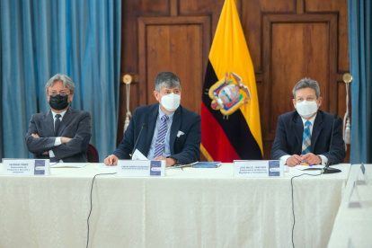 Quito. El viceministro de Movilidad Humana, Carlos Velástegui, presidió la cita.