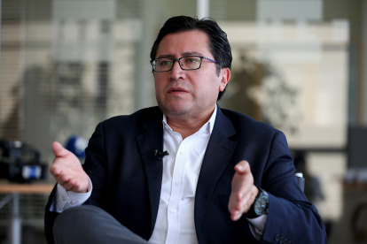 En la imagen un registro del abogado de Julian Assange en Ecuador, Carlos Poveda, durante una entrevista con Efe, en Quito (Ecuador).