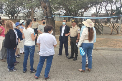 Comunidad. El vecindario establece estrategias para tener mejor convivencia.