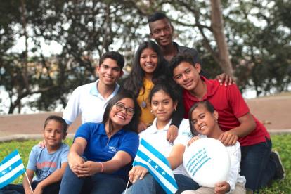 Niños y jóvenes que participarán en la elección del Consejo Consultivo