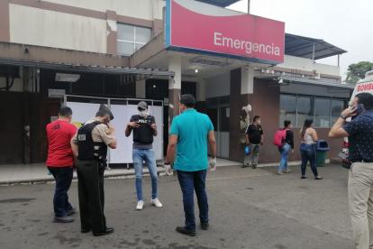 Estado. Luis Guerra permanece bajo resguardo en el hospital de Quevedo, donde se recupera de un balazo.