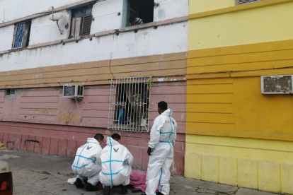 La víctima tenía 34 años, según informó el jefe policial del sector, mayor Carlos Mancheno.