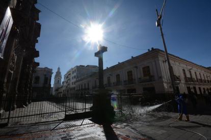 Temporada. El verano se hizo sentir con más fuerza el fin de semana y los trabajos continuaron en la ciudad.