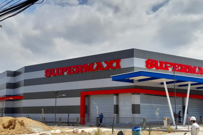 El nuevo almacén se adapta al entorno de la zona.