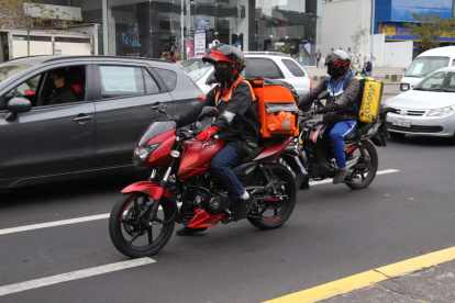 Inconvenientes. Quienes trabajan en las aplicaciones de ‘delivery’ han sido perjudicados por delincuentes que simulan sus actividades para asaltar.