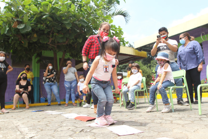 En Guayaquil se activaron 113 puntos de reencuentros donde los estudiantes acudieron a jugar con sus compañeros y maestros. En la Zona 8 hay 131.