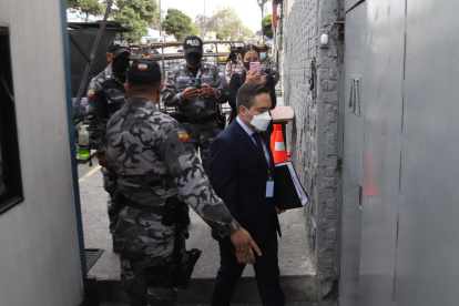 El encargado de entregar la notificación en la prisión fue el prosecretario Santiago Becdach.