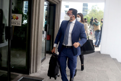 Defensa. Lenín Ortíz, abogado de Daniel Orellana, uno de 15 investigados por posible delincuencia organizada.