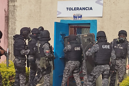 Hecho. La Policía Nacional interviene en el pabellón nueve del CPL Guayas Nro 1.