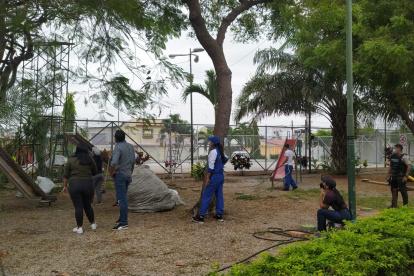 Actividades. La comunidad sale al rescate de su única área verde.