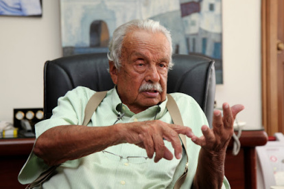 La directiva de Liga de Quito le rindió homenaje a colocarse su nombre al estadio que antes se llamaba Casa Blanca.