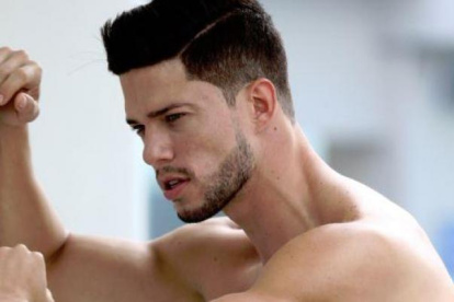 El portovejense es ingeniero civil y fisicoculturista.