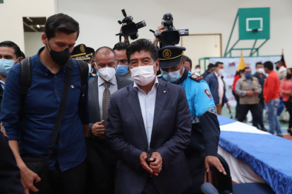 Lejanía. Jorge Yunda presidió la sesión del Concejo Metropolitano en San José de Minas, a dos horas de Quito.