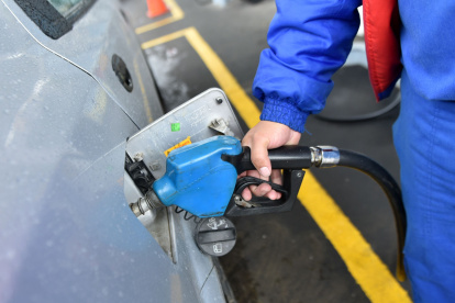 PRECIO ACTUAL DE LA GASOLINA ESTACIÓN MOBIL DE LA AVENIDA AMÉRICA 11 de marzo de 2021 KARINA DEFAS Agencia (ag-expreso ag-extra ag-quito)