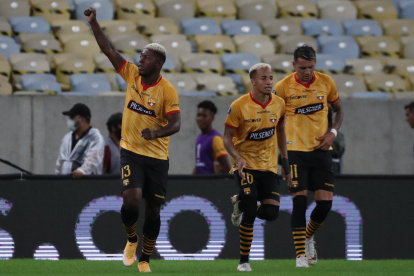 En la ida, Barcelona logró ponerse en ventaja 1-2 con un jugador menos, pero no pudo sostener el resultado al final y le igualaron 2-2.