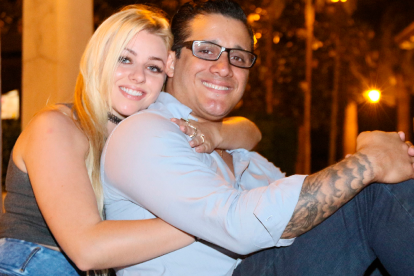 Una larga separación, el reencuentro y un nuevo malentendido. Parece que la relación entre La Gringa y Carlos José no termina de estabilizarse.