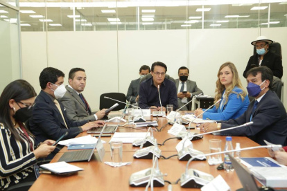 La mesa de Fiscalización también informó que volvió a insistir a la Presidencia de 
Asamblea que remita el expediente, estado de situación y el archivo del proceso de juicio político a Richard Martínez.