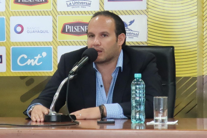 En la imagen un registro del presidente de la Federación Ecuatoriana de Fútbol, Francisco Egas, en Quito (Ecuador).