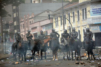 La compra de 150 caballos para la unidad de Equitación y Remonta de la Policía, formalizada el 8 de julio de 2015, fue uno de los centenares de contratos que suscribió el Ministerio del Interior durante la emergencia institucional