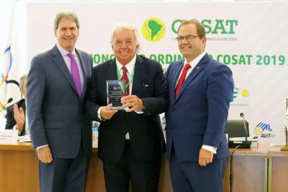 Carrera (c) estará entre los postulantes a la presidencia del COE el 4 de septiembre.