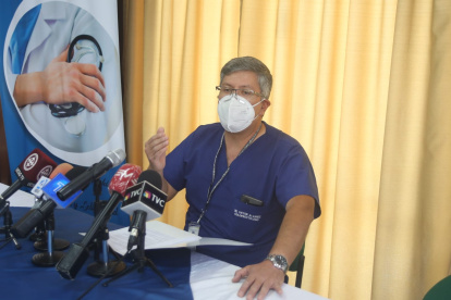 Víctor Álvarez presidente del Colegio Médico de Pichincha.