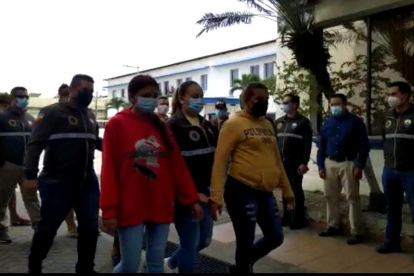 Una de las detenidas de 34 años registra antecedentes por el delito de tráfico ilícito de sustancias sujetas a fiscalización.