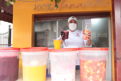 Douglas Zambrano, el propietario de Manaba Express.