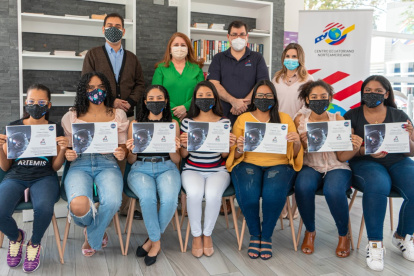 Jóvenes entre 15 y 17 años fueron beneficiados con el programa del Centro Ecuatoriano Norteamericano.