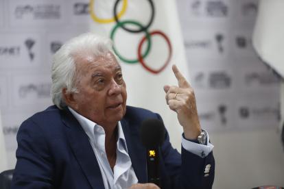 Danilo Carrera presentó a su equipo de trabajo para la presidencia del COE.