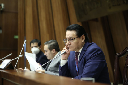 Presidente: Fernando Villavicencio al frente de la Comisión de Fiscalización.