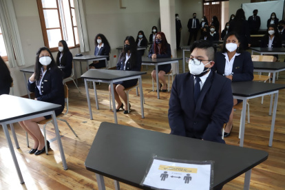 Retorno. La Unidad Educativa Manuela Cañizares recibió este miércoles a sus alumnos para clases presenciales voluntarias.