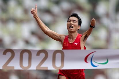 Chaoyan Li fue uno de los oro de China al ganar la maratón.