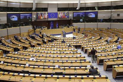 Bruselas pide al TJUE que imponga multas a Polonia por incumplir el dictamen.