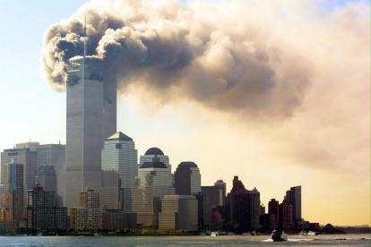 Vista del World Trade Center durante los ataques terroristas del 11 de septiembre de 2001, en una fotografía de archivo.