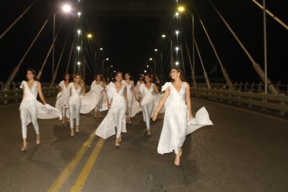 Al igual que el traje del opening, el que las candidatas usarán para rendir homenaje a Quevedo es creación de Edison López.