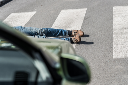 El grupo caminaba por la carretera cuando fueron embestidos por el conductor en estado de embriaguez