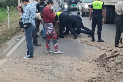 La entrada a Naranjal permanece cerrada por productores