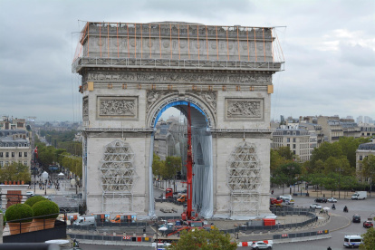 11/09/2021 09:01 (UTC)
Autor:
USR_PMU
Temática:
Arte, cultura y espectáculos » Escultura » Arte plástico
Arte, cultura y espectáculos » Monumentos y patrimonio nacional
Vista del Arco del Triunfo de París durante las obras del proyecto "L"Arc de Triomphe empaqueté", del artista búlgaro Christo,