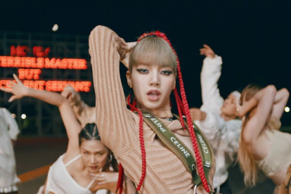 Lisa en su nuevo performance.