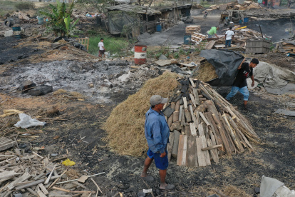 Trabajo. En el noroeste de Guayaquil, cerca del Parque Metropolitano, se realiza la labor.