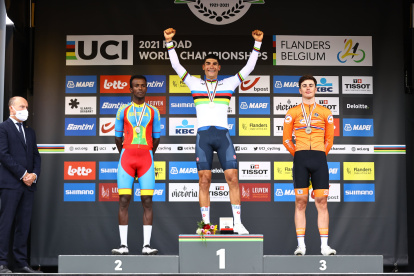 El ciclista italiano Filippo Baroncini se coronó campeón mundial sub-23 en la prueba de ruta.