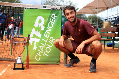 Tirante con el título de Ambato tras las caídas en Lima y Trieste.