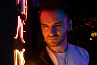 Gianpiero para su vídeo Tonight.