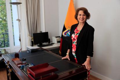 La ecuatoriana Rosalía Arteaga, candidata a dirigir la Secretaría General Iberoamericana (Segib), durante la entrevista con EFE.