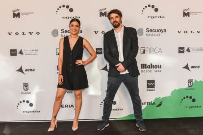 Paulina Gaitán, protagonista de "Código implacable", y Mariano Baselga, el cocreador, durante la presentación de la serie mexicana.