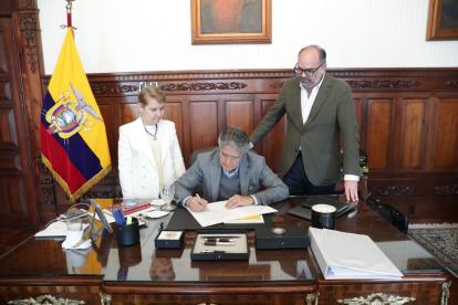 El presidente Lasso firmó el decreto de estado de excepción en el sistema carcelario.