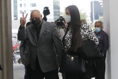 Resolución. Carolina Llanos y el exasambleísta Galo Lara en la Corte.